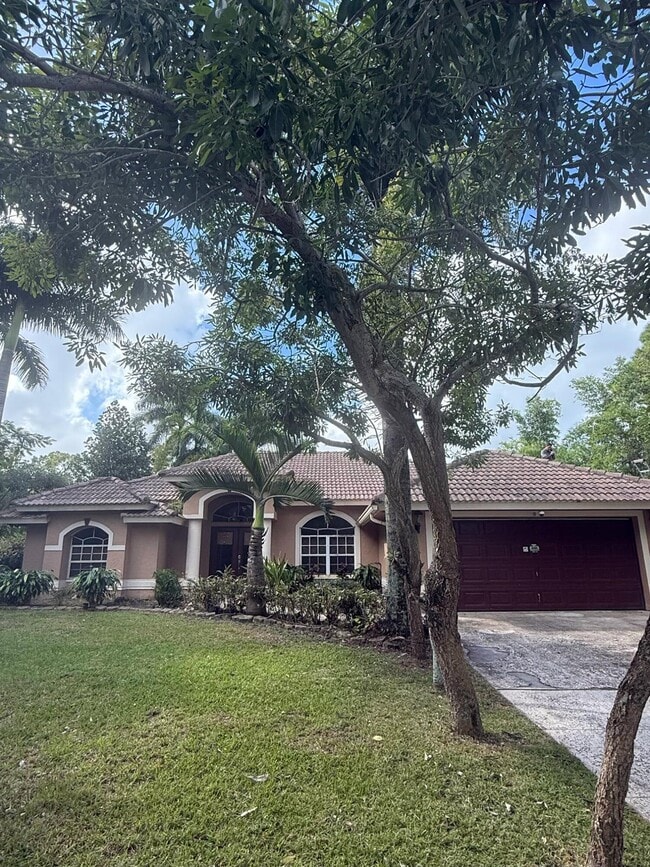 property at 16192 71st Ln N
