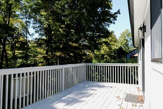 245 Great Hill Rd in Ridgefield, CT - Building Photo - Building Photo