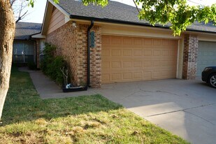5556 93rd St in Lubbock, TX - Building Photo