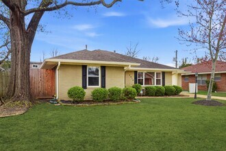 2019 Brimberry St in Houston, TX - Building Photo - Building Photo