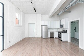 2000 W 22nd Pl in Chicago, IL - Building Photo - Building Photo