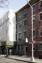 4 Bedford St in New York, NY - Building Photo