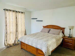 100 Del Verde Cir in Sacramento, CA - Building Photo - Building Photo