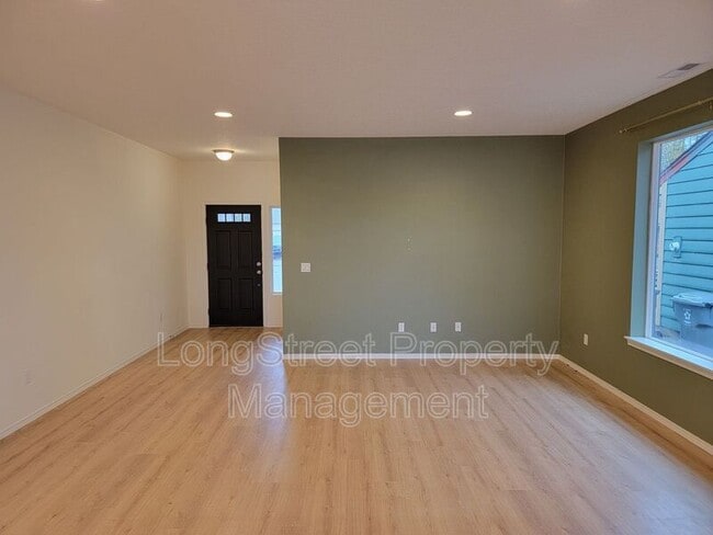 1216 SW Walnut St in Albany, OR - Building Photo - Building Photo