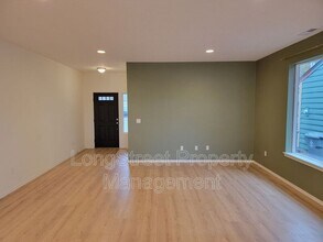 1216 SW Walnut St in Albany, OR - Building Photo - Building Photo