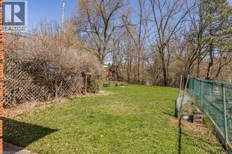 3 Veevers Dr in Hamilton, ON - Building Photo - Building Photo