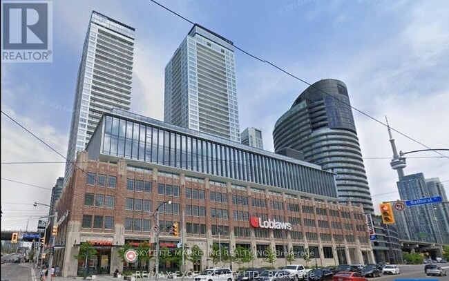 property at 17 Bathurst St