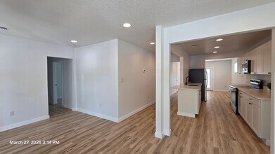 2530 W Woodlawn Ave in San Antonio, TX - Building Photo - Building Photo