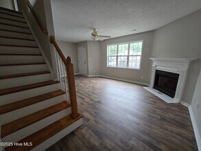 1015 Spring Forest Rd in Greenville, NC - Building Photo - Building Photo