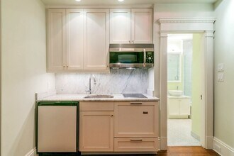 8 Garrison St, Unit 408 in Boston, MA - Building Photo - Building Photo