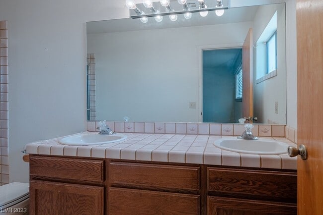 1201 Daytona St in Pahrump, NV - Foto de edificio - Building Photo