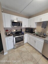 2313 Vista Oaks Cir NE in Palm Bay, FL - Building Photo - Building Photo