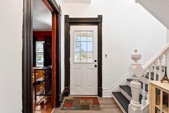 945 Oak St in Syracuse, NY - Foto de edificio - Building Photo