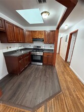 172-07A 90th Ave in Queens, NY - Building Photo - Building Photo