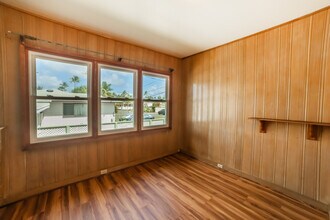 146 Kaluamoo St in Kailua, HI - Foto de edificio - Building Photo