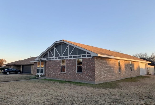 6 Shady Brook Ct in Wichita Falls, TX - Building Photo - Building Photo