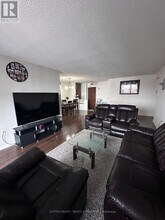 21 Knightsbridge Rd in Brampton, ON - Building Photo - Building Photo