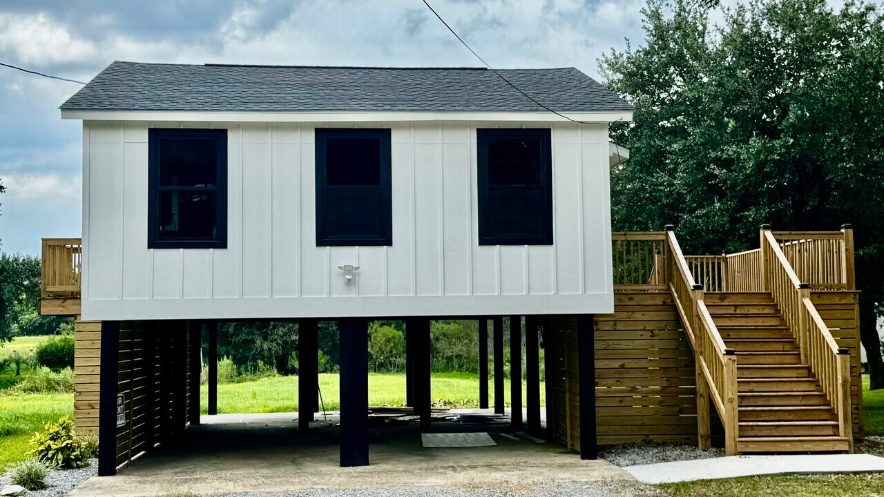 1922 Parsley Ave in Pascagoula, MS - Building Photo