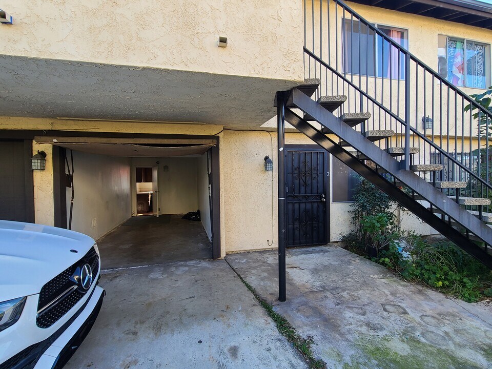 318 N Nicholson Ave, Unit #2 in Monterey Park, CA - Foto de edificio