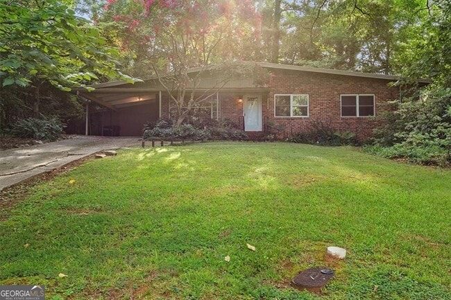 2627 Woodacres Rd NE