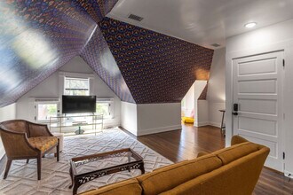 1382 Burdette Ave in Cincinnati, OH - Building Photo - Building Photo