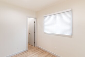1208 Daisy Ave, Unit 09 in Long Beach, CA - Foto de edificio - Building Photo