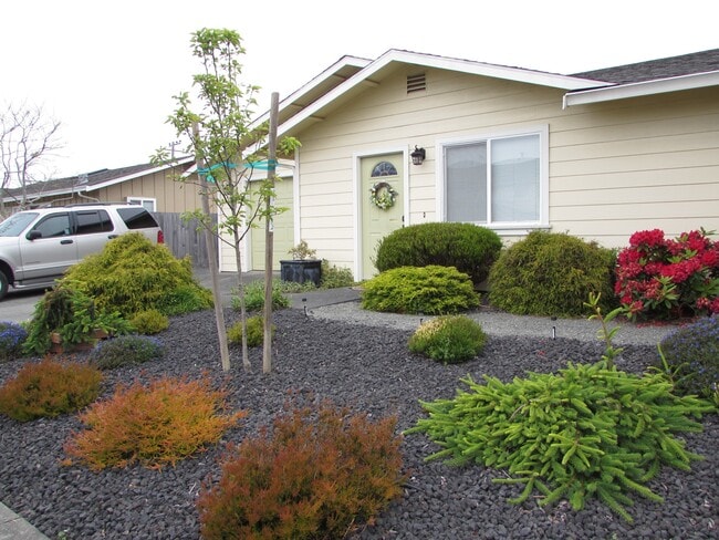 property at 3125 Glen St