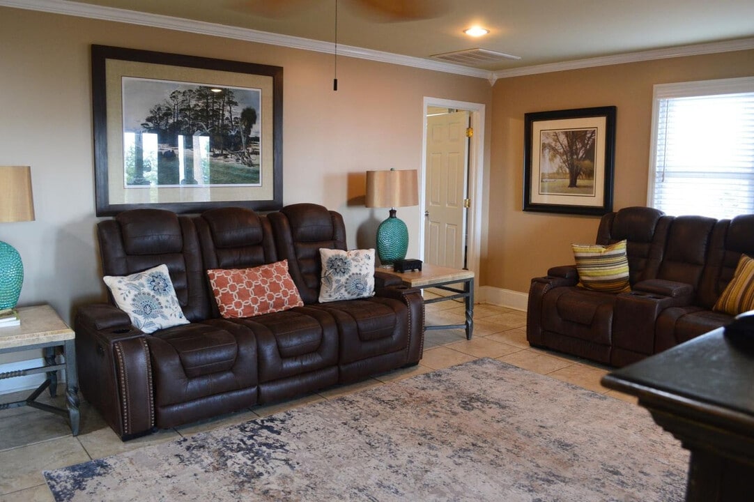 1348 Misty Ln in Gilbert, SC - Building Photo