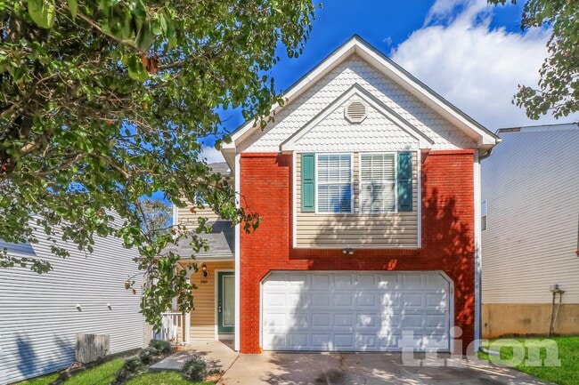 property at 3740 Longview Dr