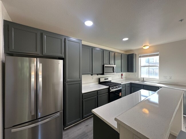 property at 4460 Avenida Aquila