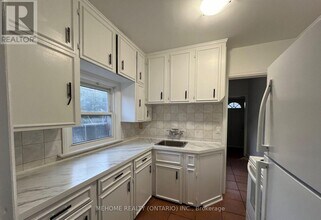 80 Vanbrugh Ave in Toronto, ON - Building Photo - Building Photo