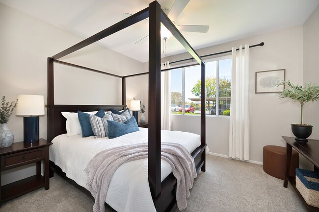 Eagle Glen Apartments in Murrieta, CA - Foto de edificio - Building Photo