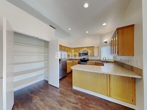 7890 W Powell St in Boise, ID - Building Photo - Building Photo