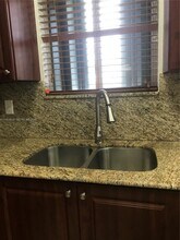 2060 NW 113 Terrace in Miami, FL - Building Photo - Building Photo