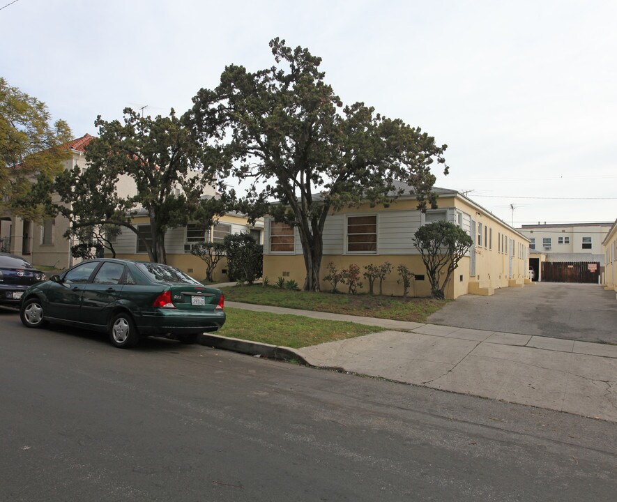 1626 Rodney Dr in Los Angeles, CA - Foto de edificio