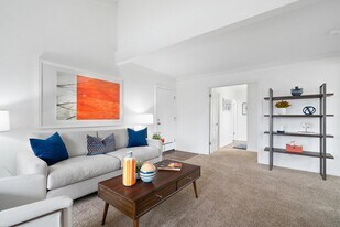 Alicia Village in Laguna Hills, CA - Building Photo
