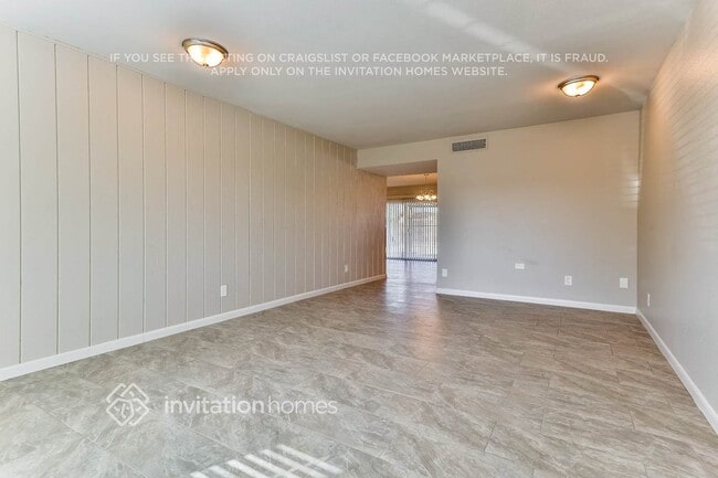 4718 S Hazelton Ln in Tempe, AZ - Foto de edificio - Building Photo