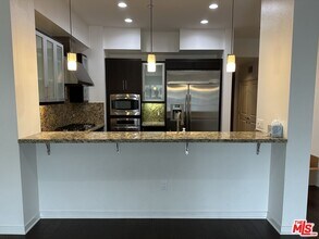 21 Gramercy-Unit -416 in Irvine, CA - Building Photo - Building Photo