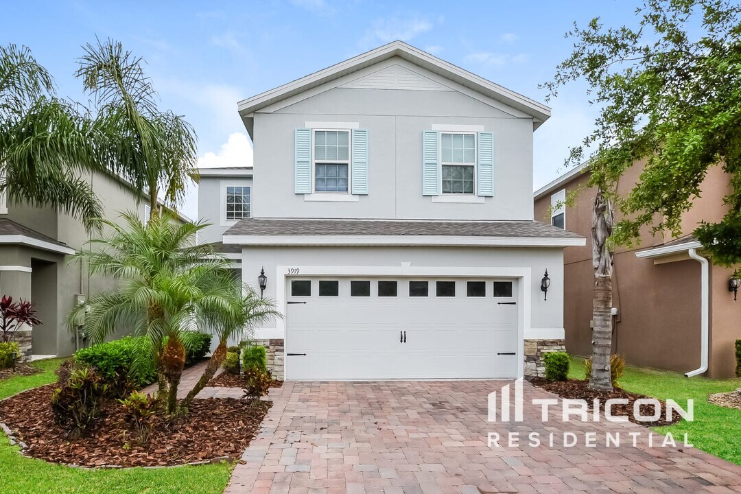 3919 Crawley Down Loop in Sanford, FL - Foto de edificio