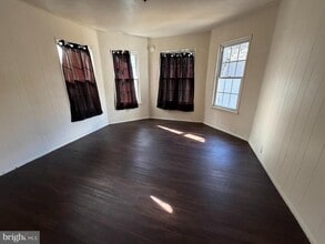 112 W Main St in Millville, NJ - Building Photo - Building Photo