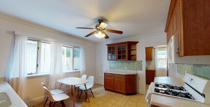 30 Roseclair St, Unit 1 in Boston, MA - Building Photo - Building Photo