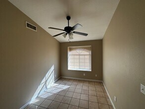 9360 N Waxwing Ct in Tucson, AZ - Building Photo - Building Photo