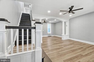 3045 Weikel St in Philadelphia, PA - Building Photo