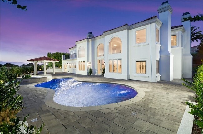 property at 5 Longboat