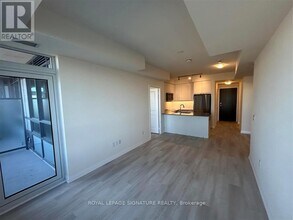 3270 Sheppard Ave E in Toronto, ON - Building Photo - Building Photo