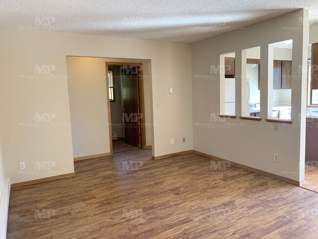 531 Strachan Dr in Fort Collins, CO - Building Photo - Building Photo