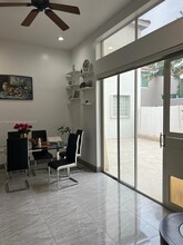 1120 Papaya St in Hollywood, FL - Building Photo - Building Photo