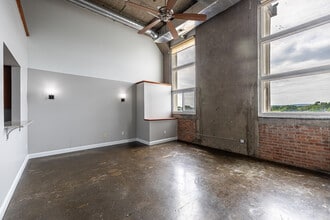 Parkville Management in Hartford, CT - Building Photo - Interior Photo