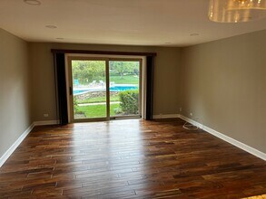 1230 Park Ave W in Highland Park, IL - Building Photo - Building Photo