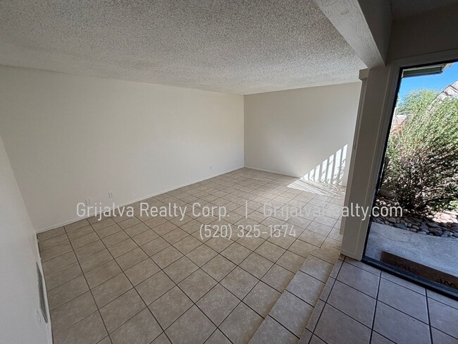 1931 N Camino Pío Décimo in Tucson, AZ - Foto de edificio - Building Photo